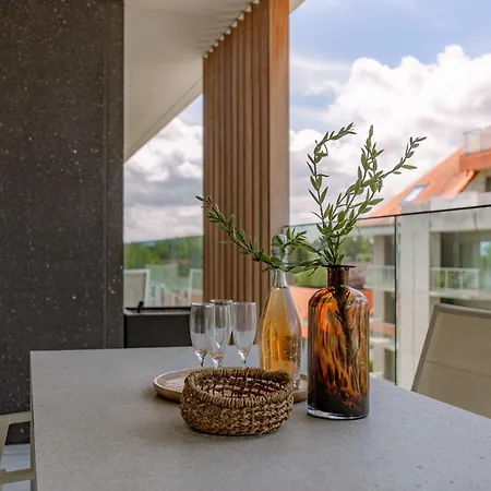 Huswell - With Terrace In The Heart Of ニーウポールト