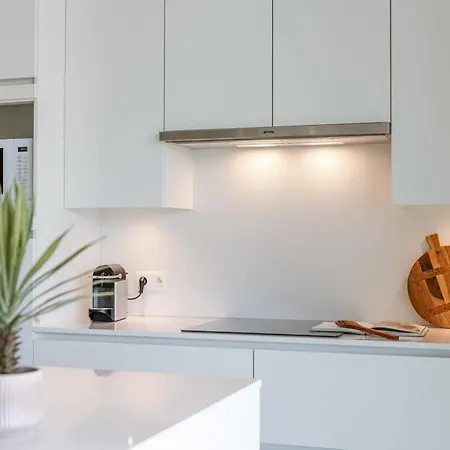 Huswell - With Terrace In The Heart Of *