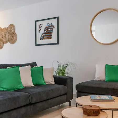 דירה Huswell - With Terrace In The Heart Of *