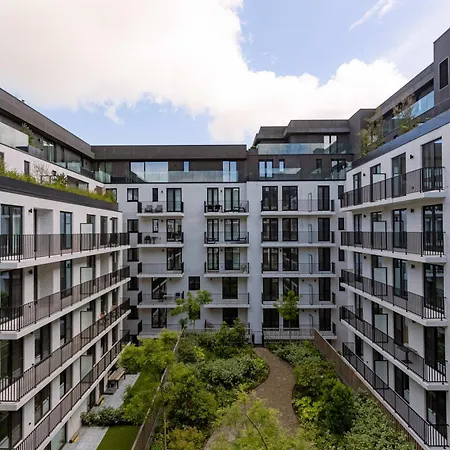 Daire Huswell - With Terrace In The Heart Of *